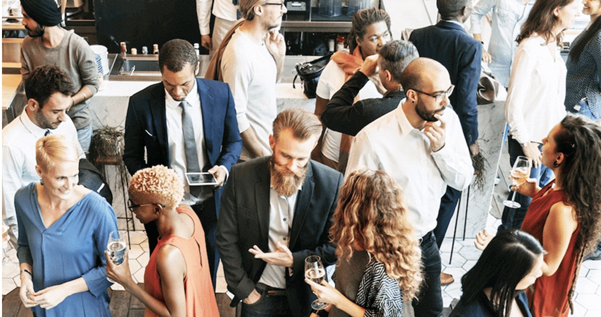 27.11.2025: DLWI Networking Event – Buchlesung